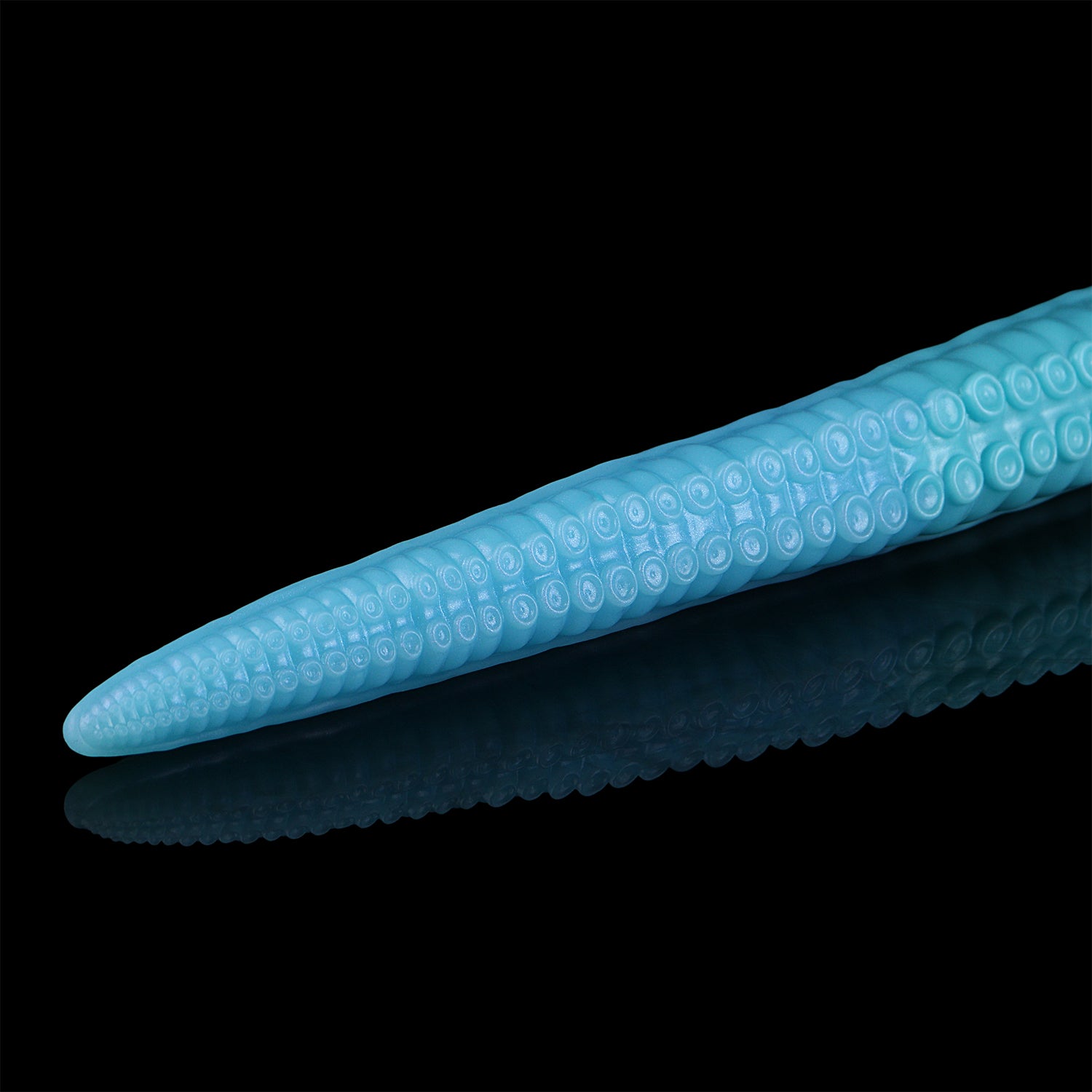 Coilor the Abyssal dildo, Pulse colorway, close-up sucker texture detail