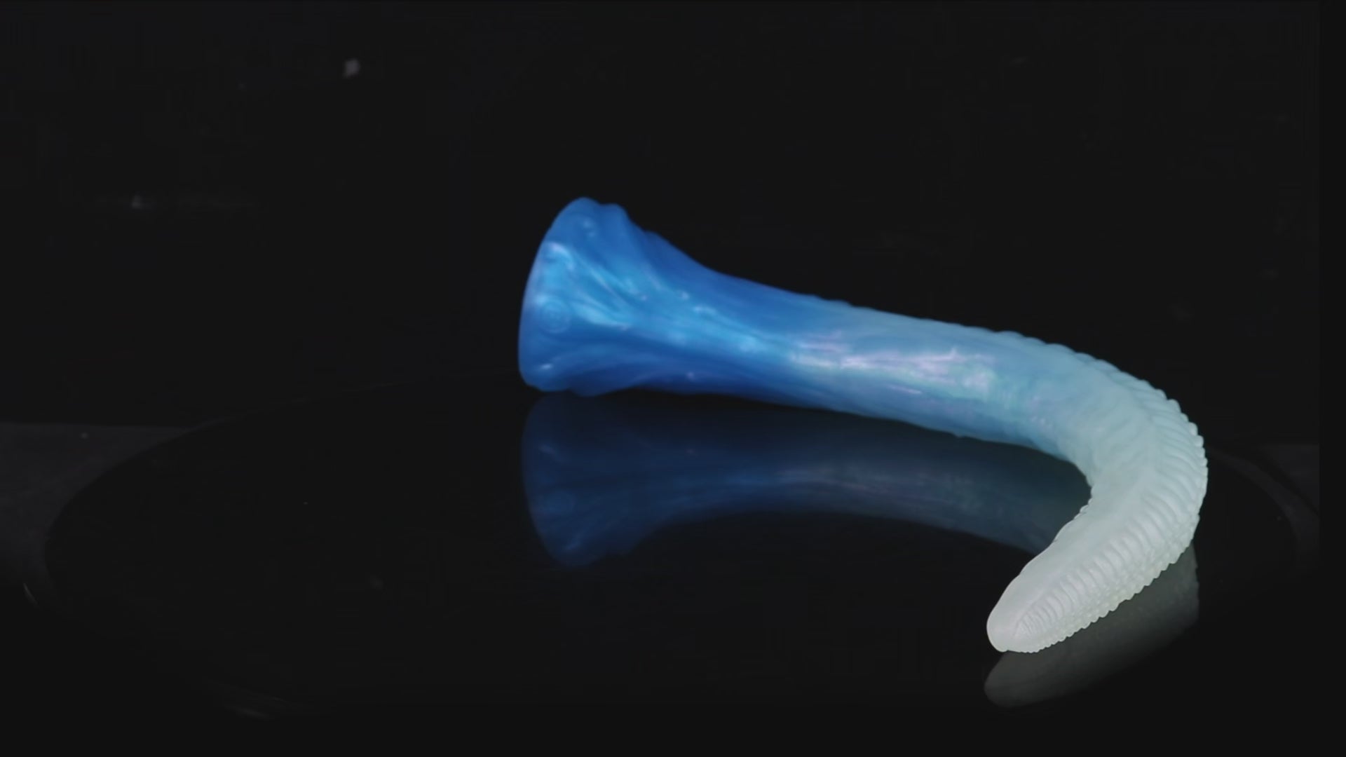 Coilor the Abyssal dildo, Mist colorway, product demonstration video